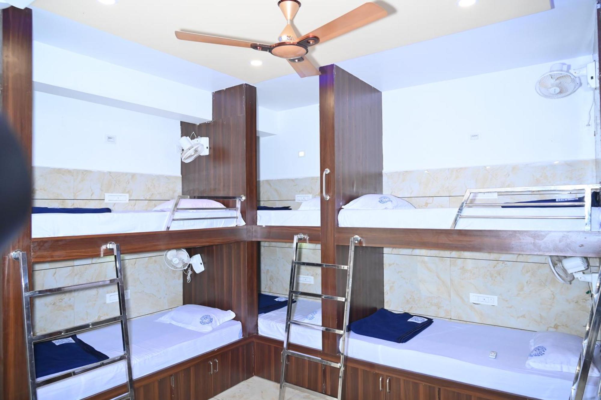 Blue Pearl Beach Guest House Mavalli Ngoại thất bức ảnh